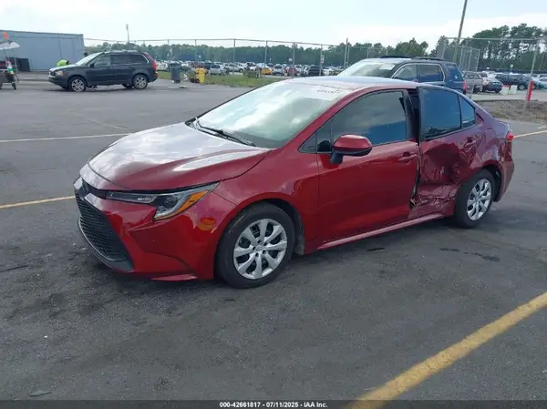 5YFEPMAE1NP390915 2022 TOYOTA COROLLA - Image 2