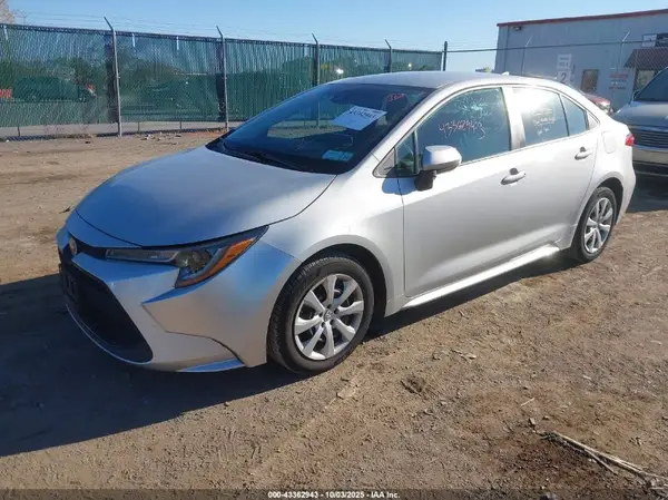5YFEPMAE2MP164140 2021 TOYOTA COROLLA - Image 2