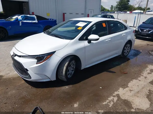 5YFEPMAE2MP164333 2021 TOYOTA COROLLA - Image 2