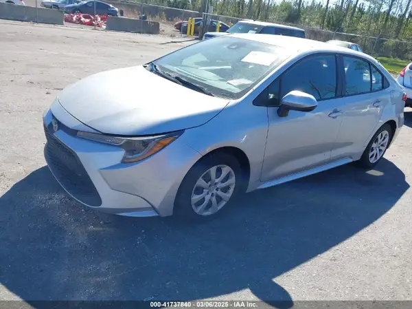 5YFEPMAE2MP166826 2021 TOYOTA COROLLA - Image 2