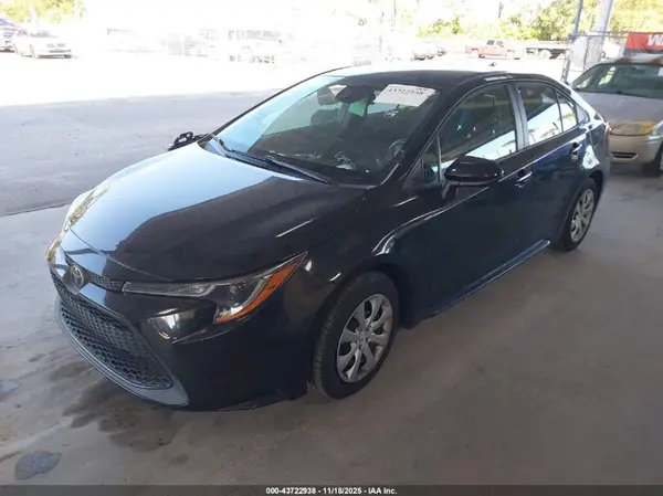 5YFEPMAE2MP177471 2021 TOYOTA COROLLA - Image 2