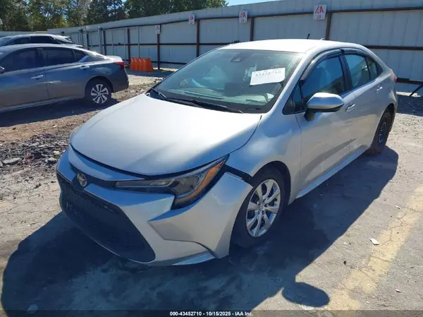 5YFEPMAE2MP180774 2021 TOYOTA COROLLA - Image 2