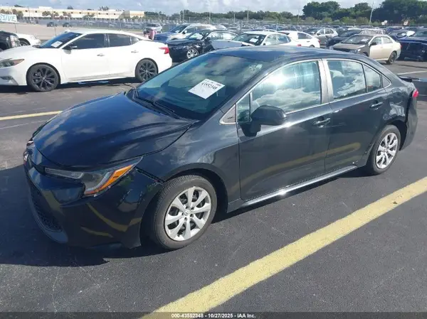 5YFEPMAE2MP202580 2021 TOYOTA COROLLA - Image 2