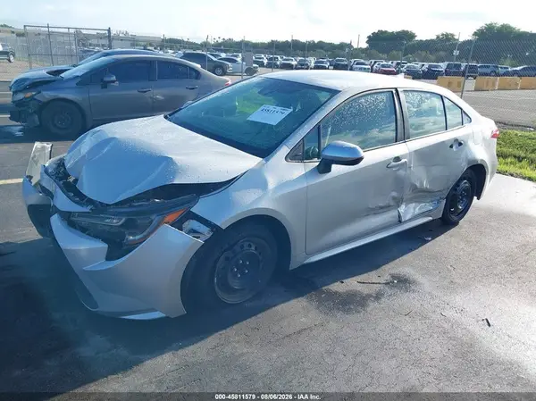 5YFEPMAE2MP205687 2021 TOYOTA COROLLA - Image 2