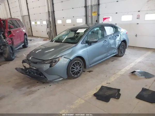 5YFEPMAE2MP205706 2021 TOYOTA COROLLA - Image 2