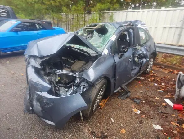 5YFEPMAE2MP210131 2021 TOYOTA COROLLA - Image 2