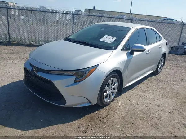 5YFEPMAE2MP212560 2021 TOYOTA COROLLA - Image 2