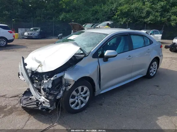 5YFEPMAE2MP215572 2021 TOYOTA COROLLA - Image 2