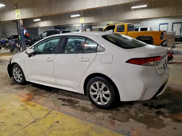 5YFEPMAE2MP216866 2021 TOYOTA COROLLA - Image 2