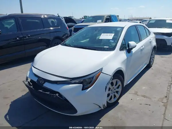 5YFEPMAE2MP232470 2021 TOYOTA COROLLA - Image 2