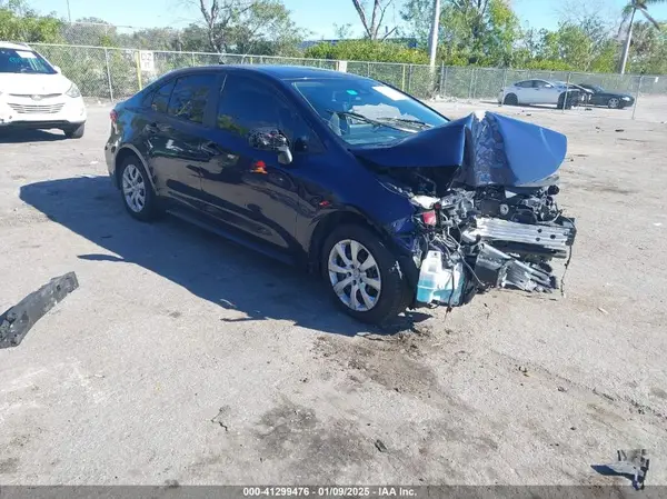 5YFEPMAE2MP235885 2021 TOYOTA COROLLA - Image 1