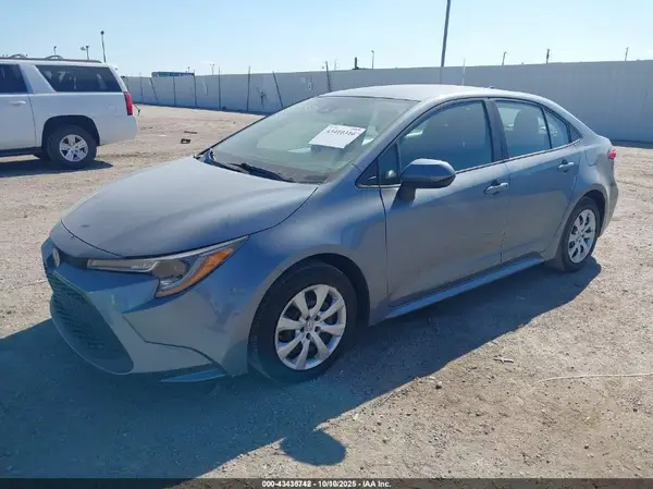 5YFEPMAE2MP236552 2021 TOYOTA COROLLA - Image 2