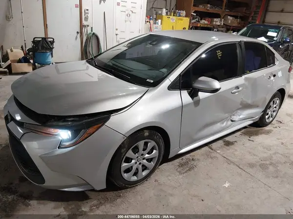 5YFEPMAE2MP237314 2021 TOYOTA COROLLA - Image 2