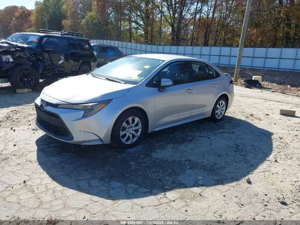 5YFEPMAE2MP241640 2021 TOYOTA COROLLA - Image 2