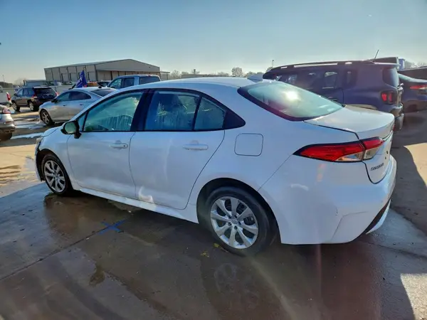 5YFEPMAE2MP241881 2021 TOYOTA COROLLA - Image 2