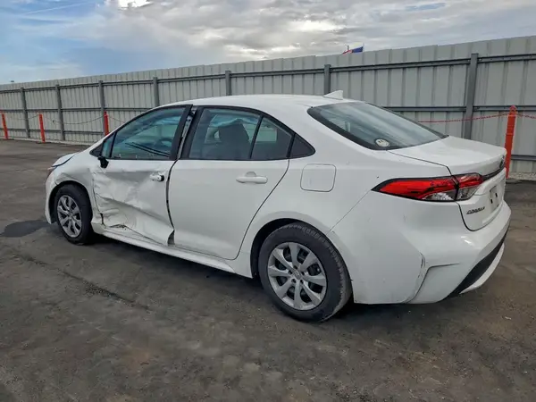 5YFEPMAE2MP243324 2021 TOYOTA COROLLA - Image 2