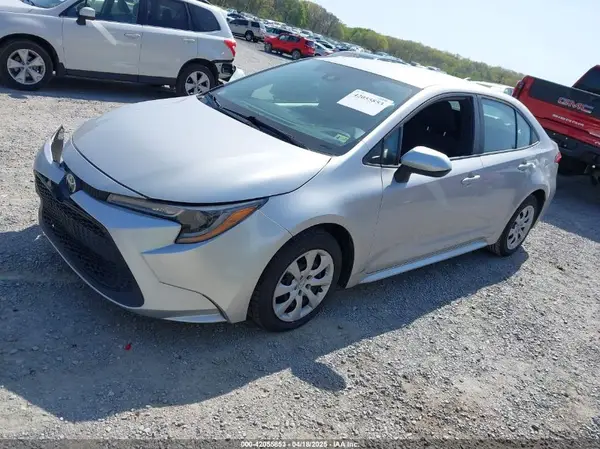 5YFEPMAE2MP246076 2021 TOYOTA COROLLA - Image 2