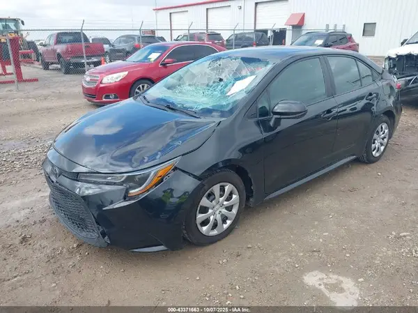 5YFEPMAE2MP252430 2021 TOYOTA COROLLA - Image 2