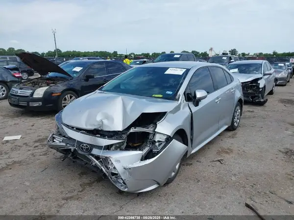 5YFEPMAE2MP255764 2021 TOYOTA COROLLA - Image 2