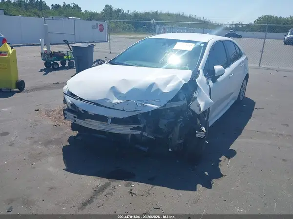 5YFEPMAE2MP258275 2021 TOYOTA COROLLA - Image 2
