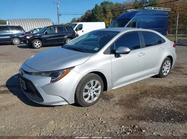 5YFEPMAE2MP260558 2021 TOYOTA COROLLA - Image 2