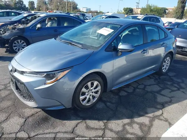 5YFEPMAE2MP269924 2021 TOYOTA COROLLA - Image 2