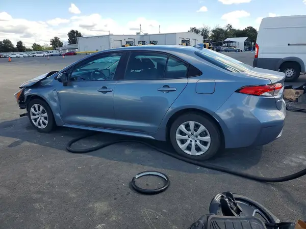 5YFEPMAE2NP276132 2022 TOYOTA COROLLA - Image 2
