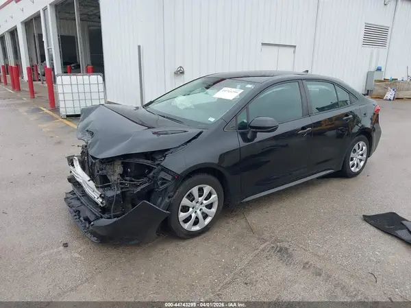 5YFEPMAE2NP277474 2022 TOYOTA COROLLA - Image 2