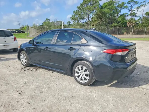 5YFEPMAE2NP278754 2022 TOYOTA COROLLA - Image 2