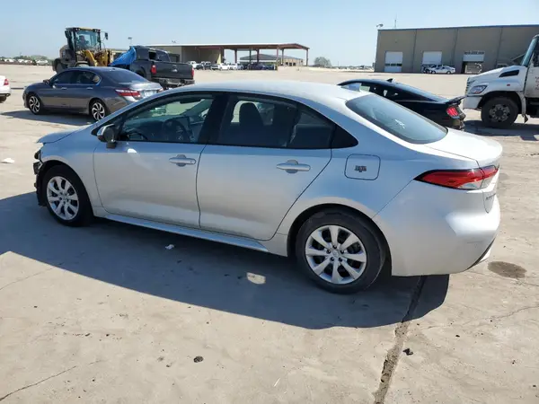 5YFEPMAE2NP278916 2022 TOYOTA COROLLA - Image 2