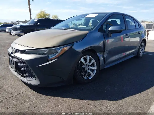 5YFEPMAE2NP279726 2022 TOYOTA COROLLA - Image 2