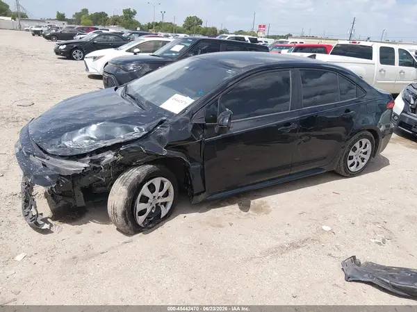 5YFEPMAE2NP280858 2022 TOYOTA COROLLA - Image 2