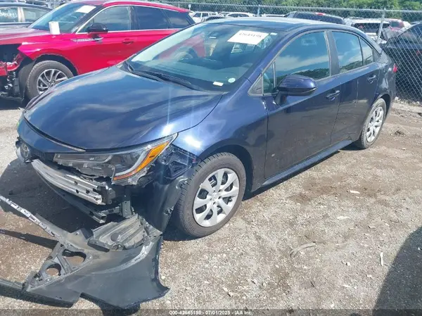 5YFEPMAE2NP286157 2022 TOYOTA COROLLA - Image 2