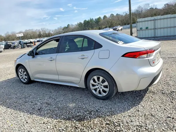 5YFEPMAE2NP286689 2022 TOYOTA COROLLA - Image 2