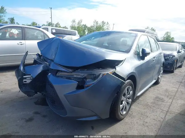 5YFEPMAE2NP289205 2022 TOYOTA COROLLA - Image 2