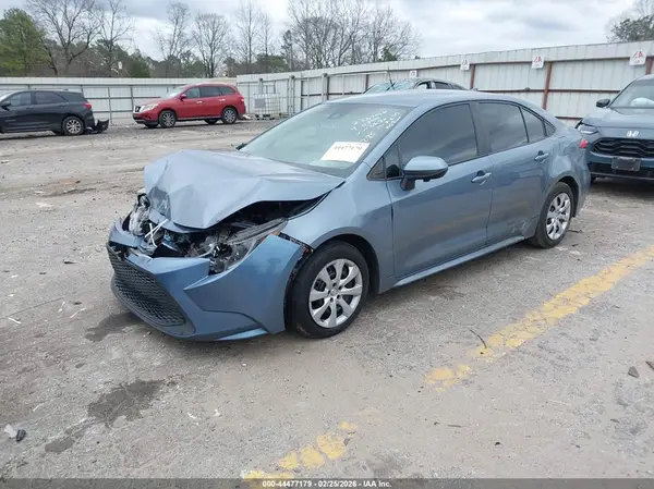 5YFEPMAE2NP296820 2022 TOYOTA COROLLA - Image 2