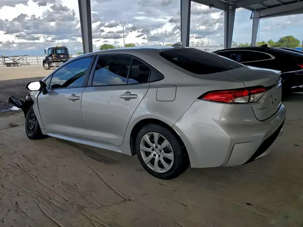 5YFEPMAE2NP297191 2022 TOYOTA COROLLA - Image 2