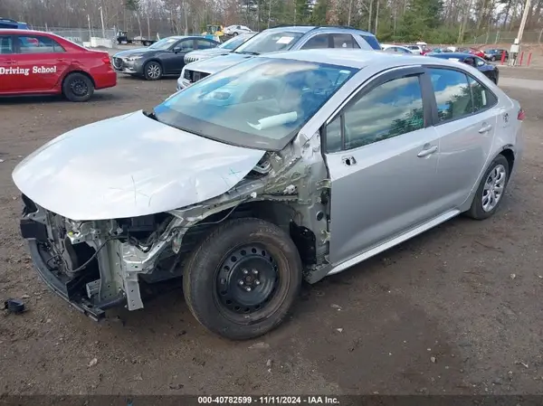 5YFEPMAE2NP297496 2022 TOYOTA COROLLA - Image 2