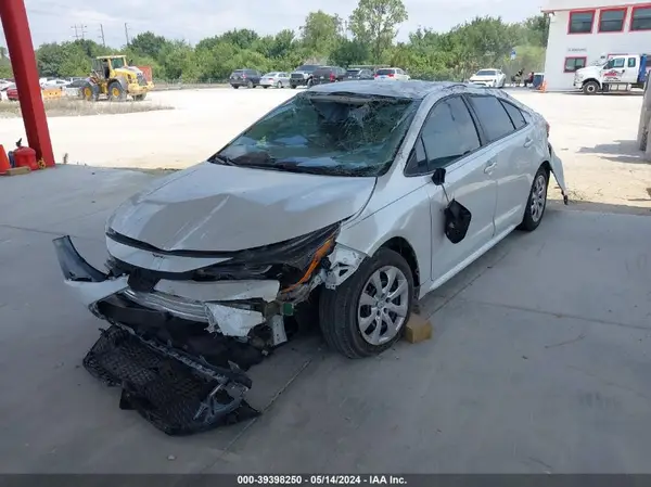 5YFEPMAE2NP300462 2022 TOYOTA COROLLA - Image 2