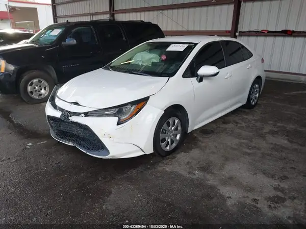 5YFEPMAE2NP306164 2022 TOYOTA COROLLA - Image 2