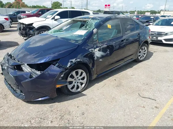 5YFEPMAE2NP309792 2022 TOYOTA COROLLA - Image 2