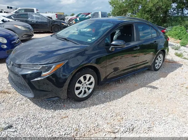5YFEPMAE2NP309873 2022 TOYOTA COROLLA - Image 2