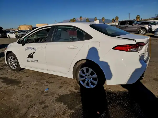 5YFEPMAE2NP311509 2022 TOYOTA COROLLA - Image 2