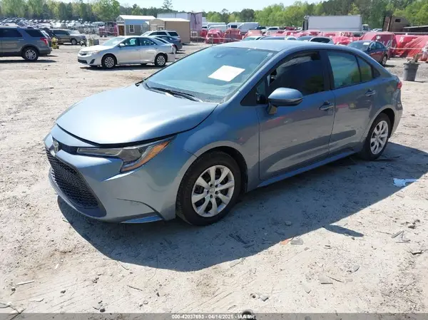 5YFEPMAE2NP313132 2022 TOYOTA COROLLA - Image 2
