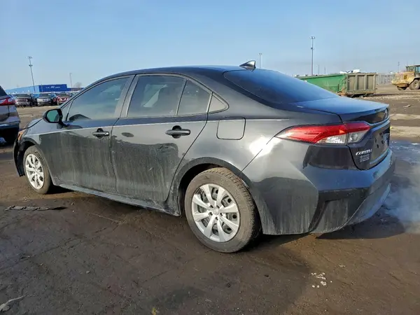 5YFEPMAE2NP313731 2022 TOYOTA COROLLA - Image 2