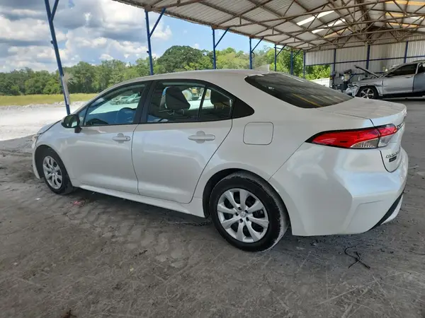 5YFEPMAE2NP314104 2022 TOYOTA COROLLA - Image 2