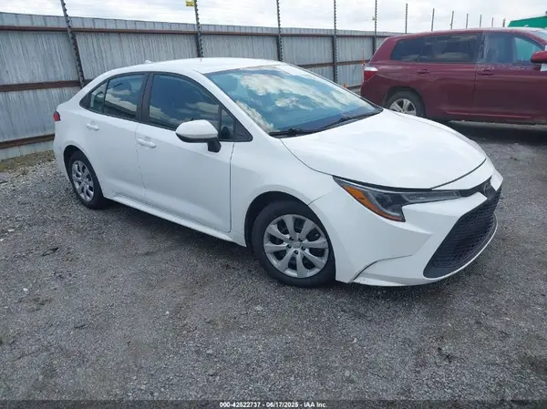 5YFEPMAE2NP321585 2022 TOYOTA COROLLA - Image 1