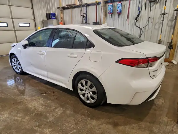 5YFEPMAE2NP325541 2022 TOYOTA COROLLA - Image 2