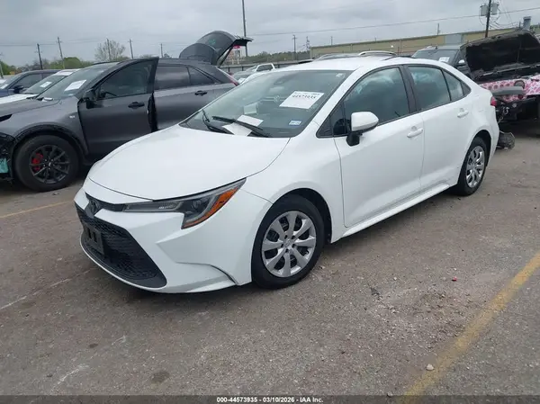 5YFEPMAE2NP325748 2022 TOYOTA COROLLA - Image 2