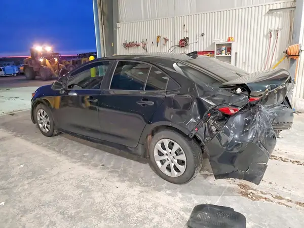 5YFEPMAE2NP326253 2022 TOYOTA COROLLA - Image 2